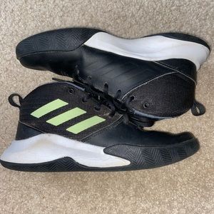 Adidas Shoes Size 6 Men/Youth